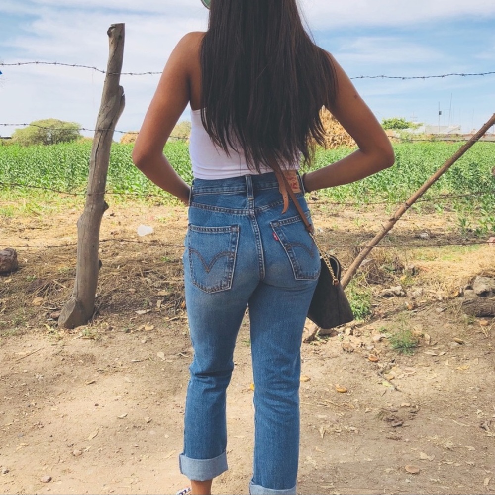 Levis mom jeans